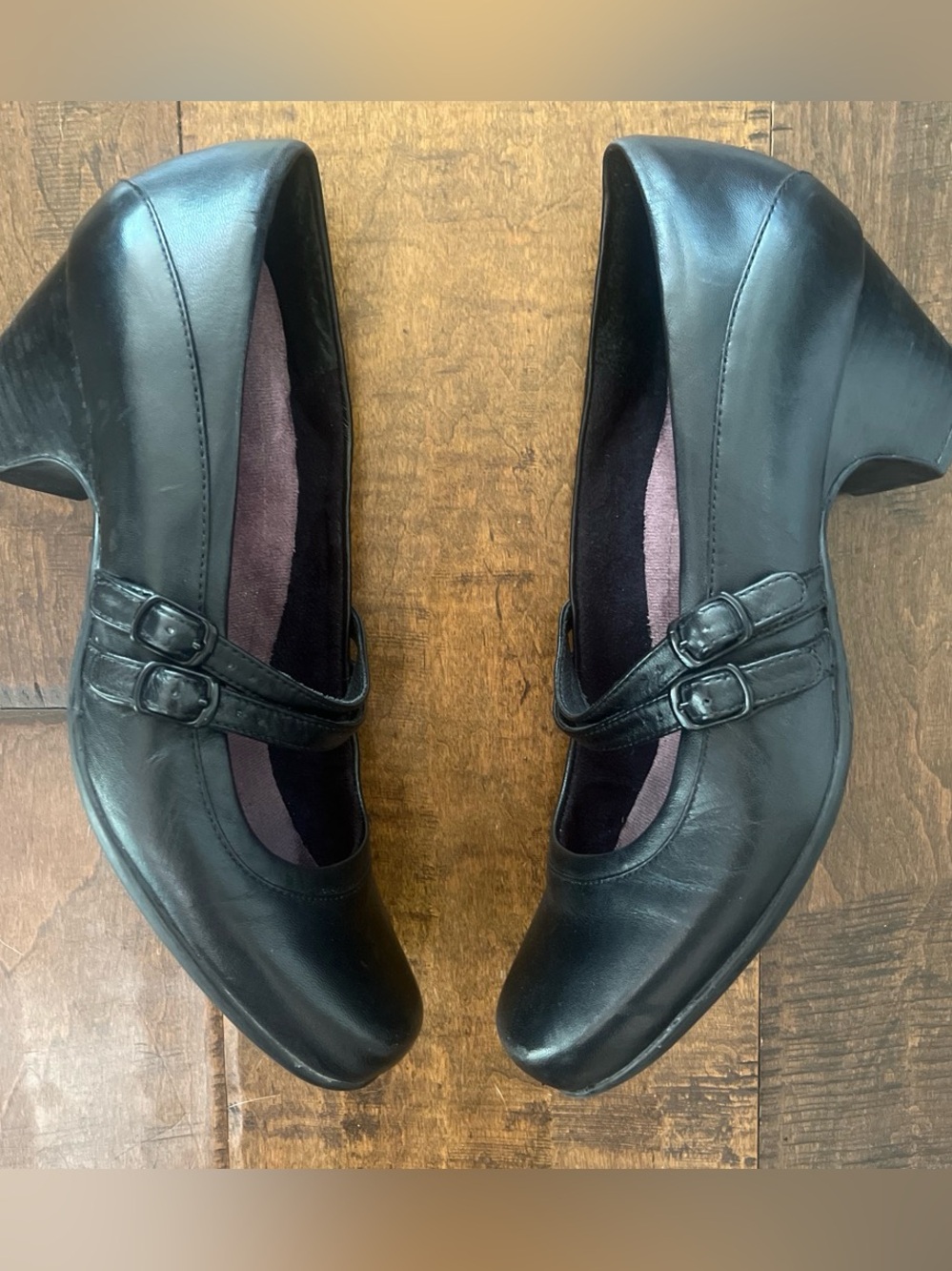 Clarks Artisan "Sugar Dust" black leather retro Mary Jane pumps w double straps